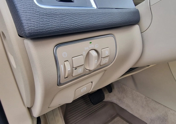Volvo XC 60 cena 67000 przebieg: 165010, rok produkcji 2014 z Nowa Dęba małe 277